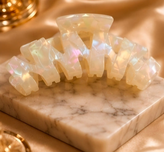 Lux Claw Clip- Pearl